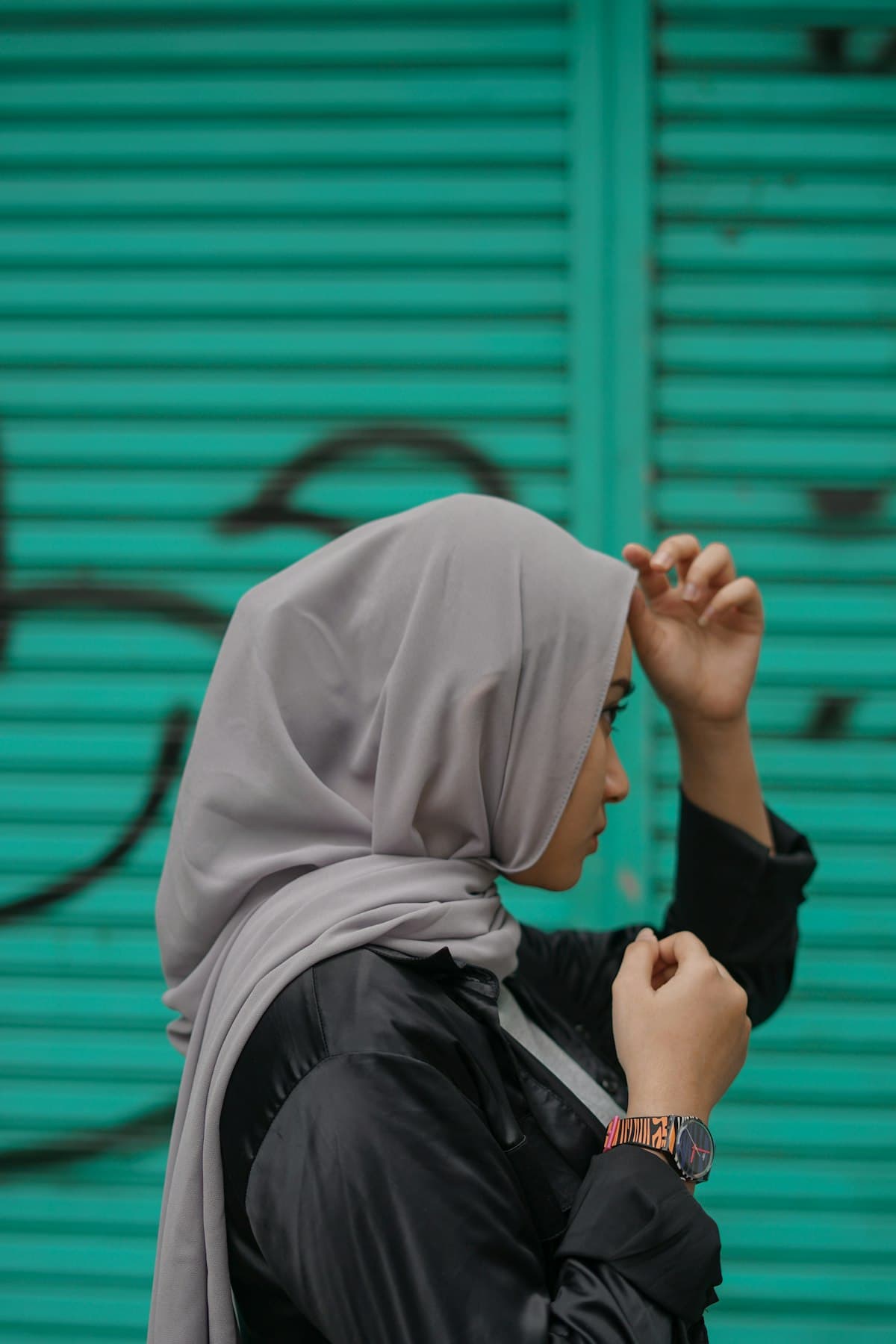 How to Care for Your Abaya: Washing, Ironing & Storage Tips